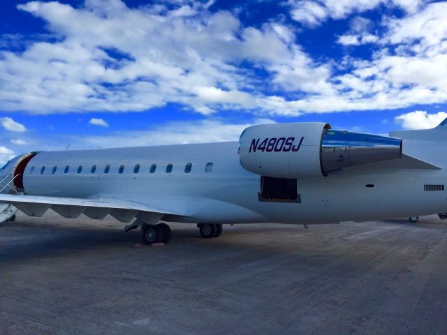 Canadair Regional Jet CRJ-200 (N480SJ) - Ready to depart for Westchester County Airport