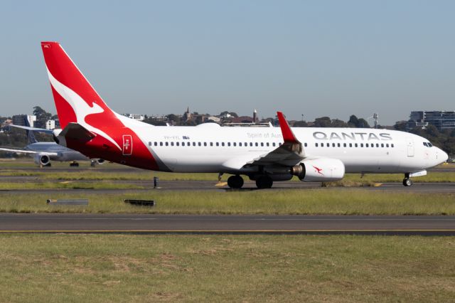 Boeing 737-800 (VH-VYL)