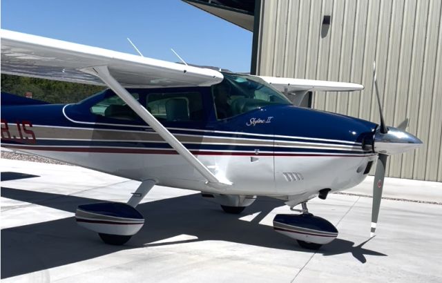 Cessna Skylane (N718JS)