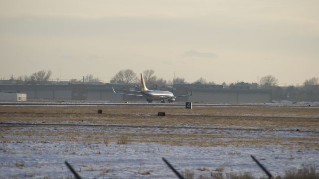 Boeing 737-800 (N814SY) - KOGD