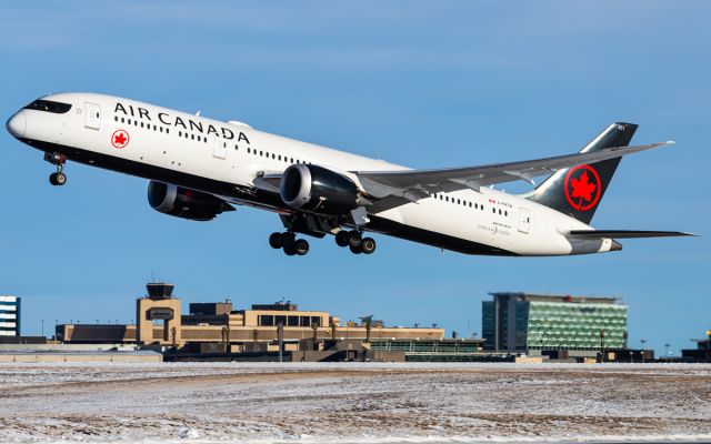 Boeing 787-9 Dreamliner (C-FRTW)