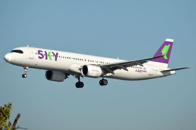 Airbus A321 (CC-DCA)