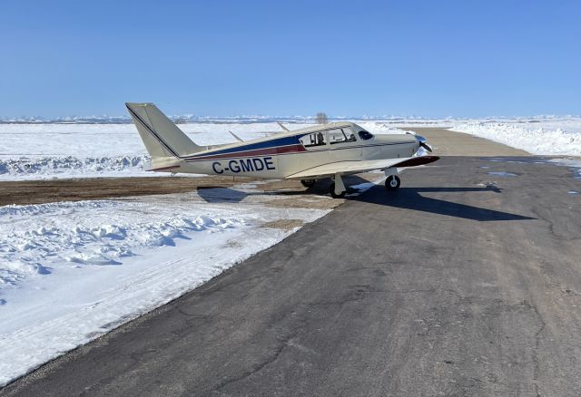 Piper PA-24 Comanche (C-GMDE)