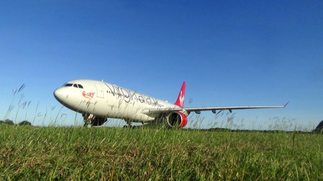 Airbus A330-300 (G-VMNK)