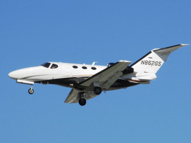 Cessna Citation Mustang (N862GS) - Landing on RWY 30