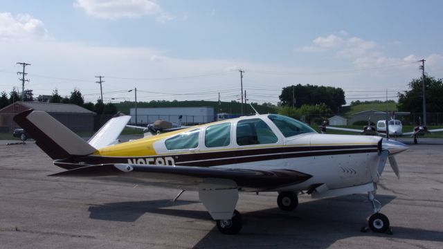 Beechcraft 35 Bonanza (N858D)