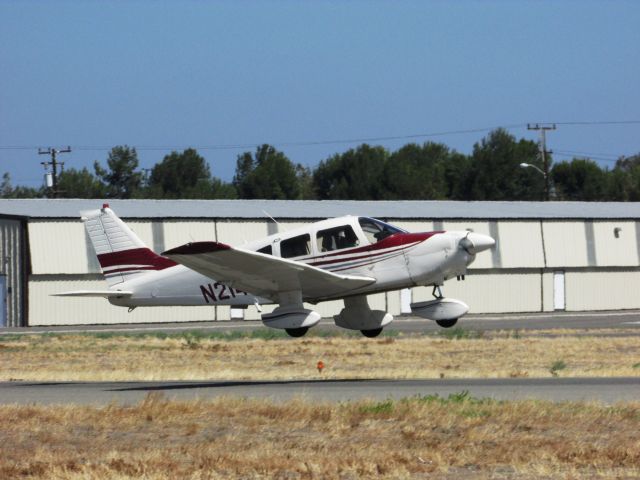 Piper Cherokee (N2140V) - Taking off RWY 6