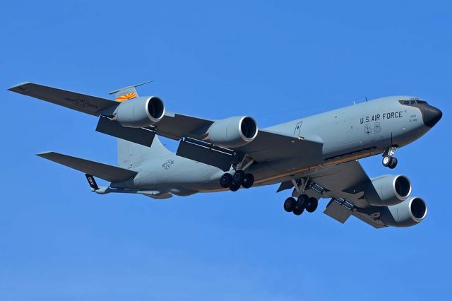 62-3550 — - Arizona Air National Guard Boeing KC-135R 62-3550 of the 197th Air Refueling Squadron of the 161st Air Refueling Wing at Phoenix Sky Harbor on January 25, 2018.  