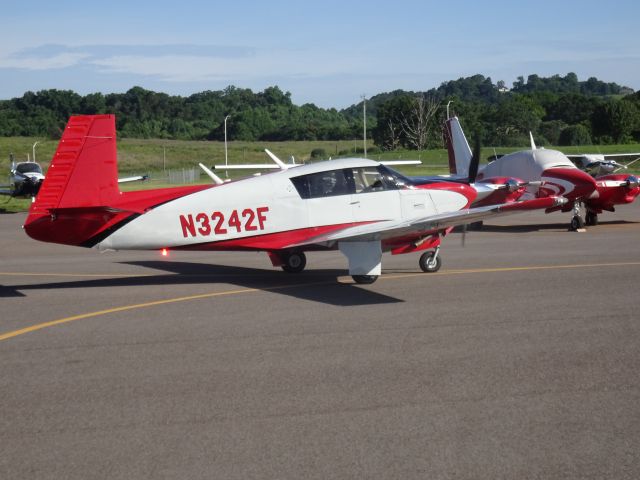 Mooney M-20 (N3242F)