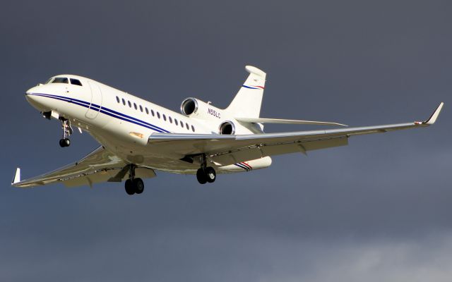 Dassault Falcon 7X (N55LC)