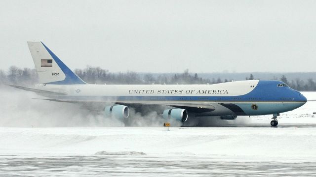 Boeing 747-200 (N28000) - re-edit from Feb 2009