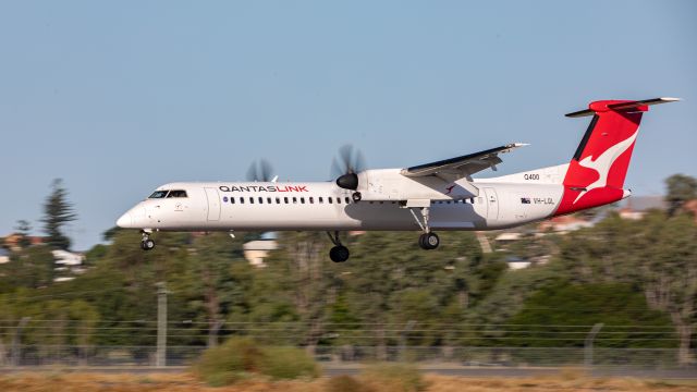 de Havilland Dash 8-400 (VH-LQL)