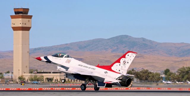 Lockheed F-16 Fighting Falcon — - Thunderbird #6 landing again at RNO, but this time arriving from the south and landing on 34L.