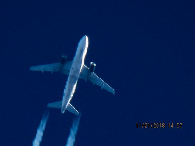 Airbus A319 (N938FR)