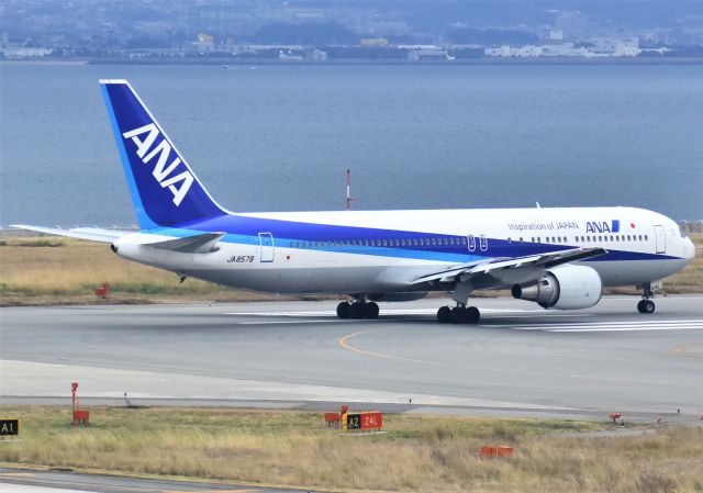 BOEING 767-300 (JA8579)