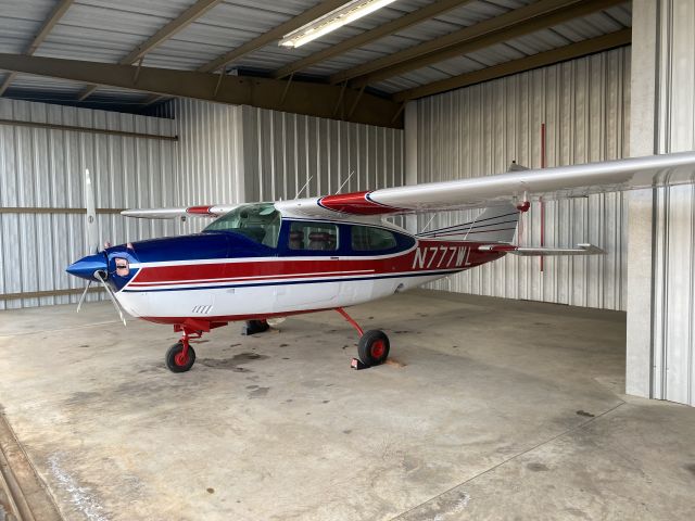 Cessna Centurion (N777WL)