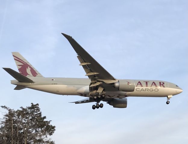 BOEING 777-200LR (A7-BFW) - Runway 19 arrival! 3/14/22.