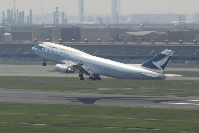 Boeing 747-400 (B-HKT)