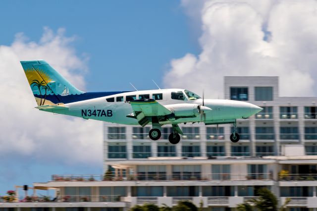 Cessna 402 (N347AB)