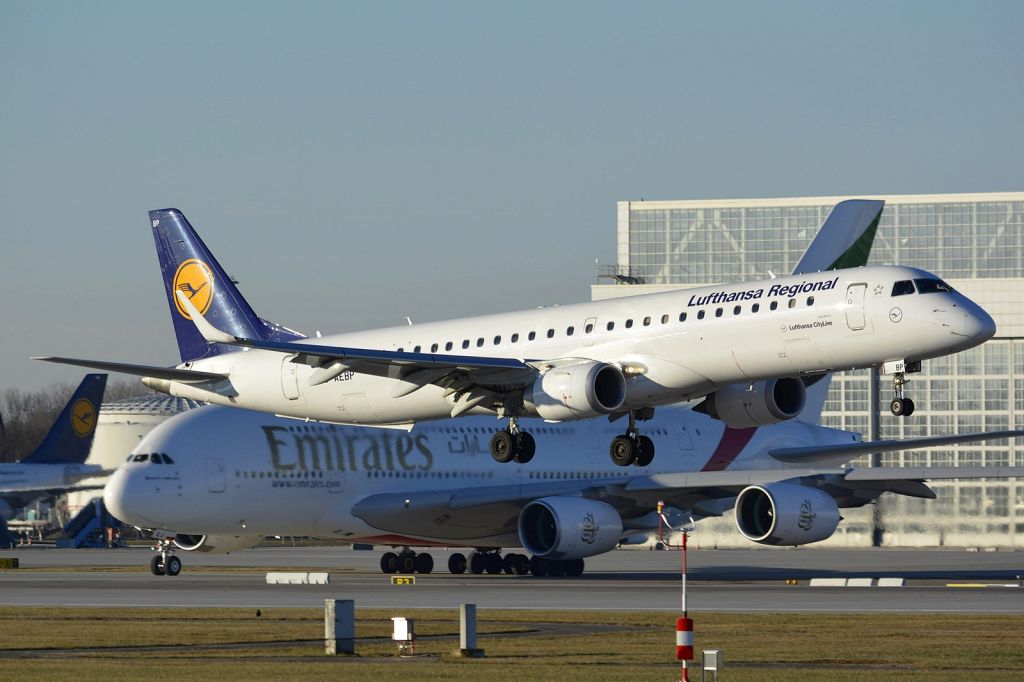 Embraer ERJ-190 (D-AEBP)