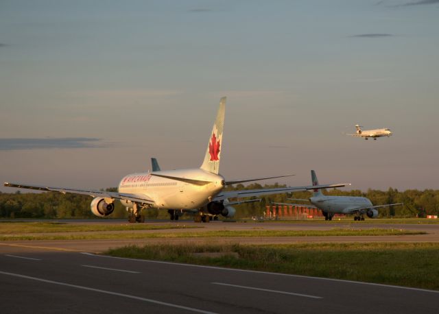 BOEING 767-300 (C-GLCA) - Busy evening at Ottawa International airport. Air Canada Express CRJ-705 (from Saskatoon), AC A320 to Toronto, AC A319 to Vancouver, and AC B767-375ER to Frankfurt.