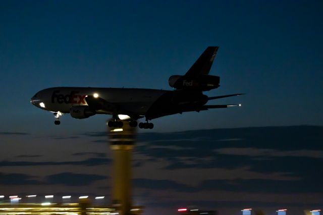 McDonnell Douglas DC-10 (N316FE) - FedEx DC10 landing at PHX on 8/31/22. Taken with a Canon 850D and Rokinon 135mm f/2 manual focus lens. Quite possibly the last ever commercial DC10 to ever land at PHX, so I'm glad I caught it!