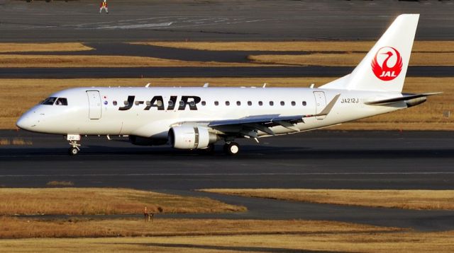 Embraer 170/175 (JA212J)