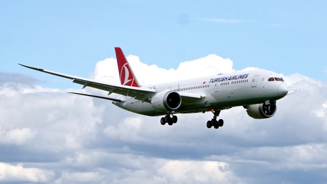 Boeing 787-9 Dreamliner (TC-LLM) - BOE231 on final to Rwy 16R to complete a B1 flight on 5.13.20. (ln 1001 / cn 65812).