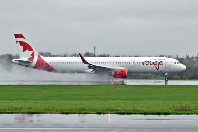 Airbus A321 (C-FJOU)