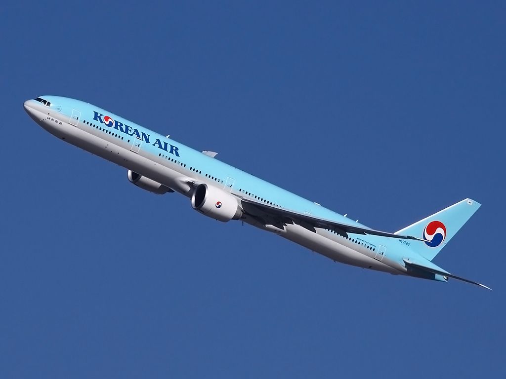 BOEING 777-300ER (HL7783)