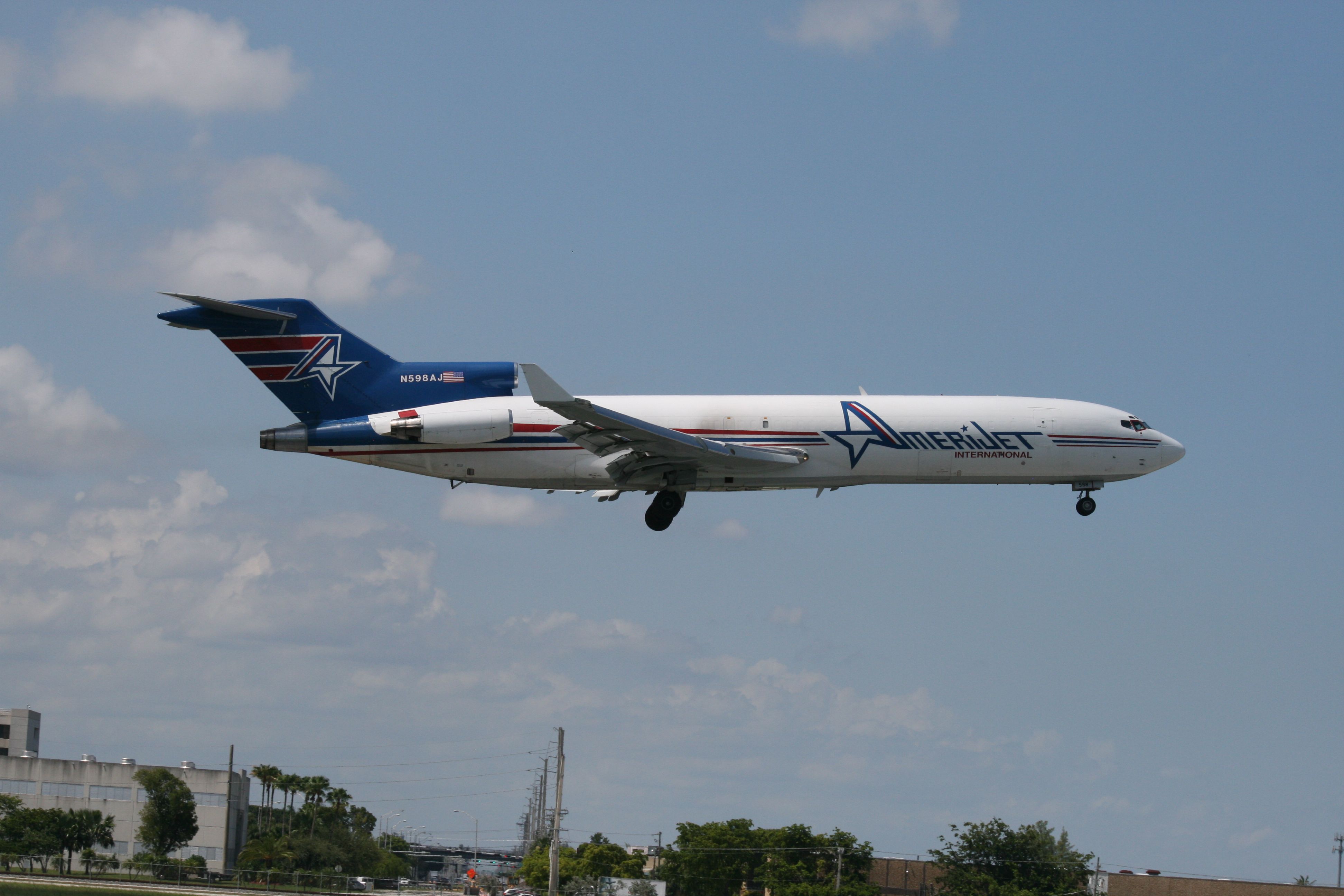Boeing 720 (N598AJ)