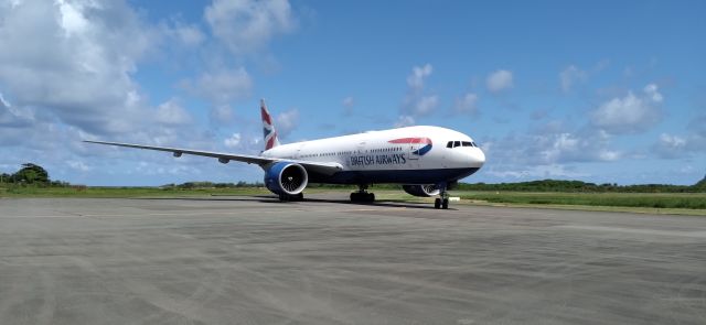 Boeing 777-200 (G-VIIO)