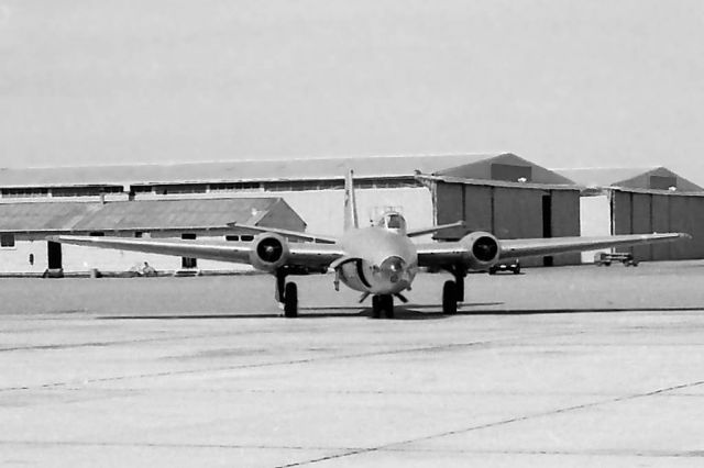 ENGLISH ELECTRIC Canberra (ANZ6102) - English Electric Canberra B (I) 12 Royal New Zealand Air Force NZ6102 RAAF East Sale East Sale (YMES) early 1960s.