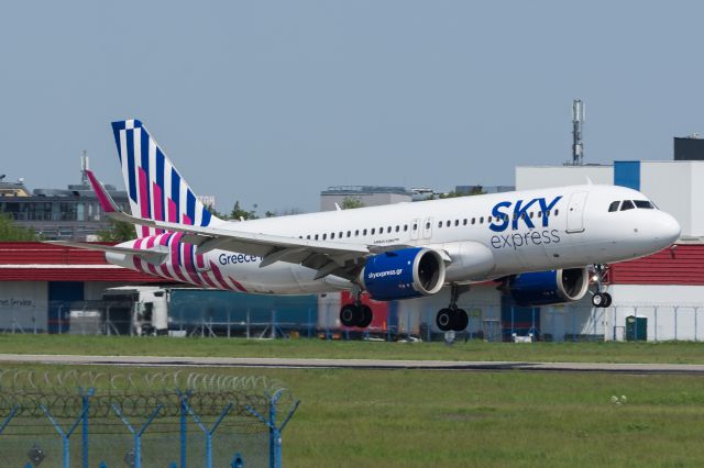Airbus A320neo (SX-CRE)