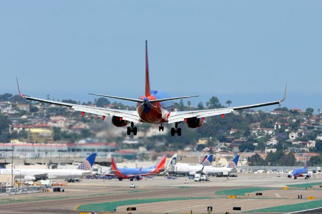 Boeing 737-700 (N942WN)