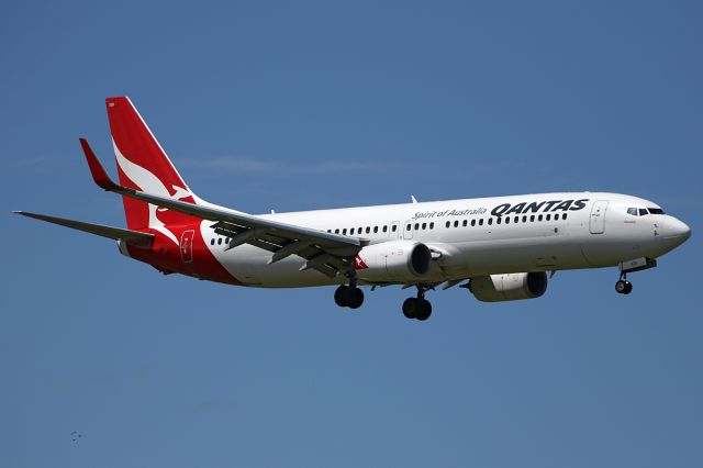 Boeing 737-800 (VH-XZD) - on 15 November 2016