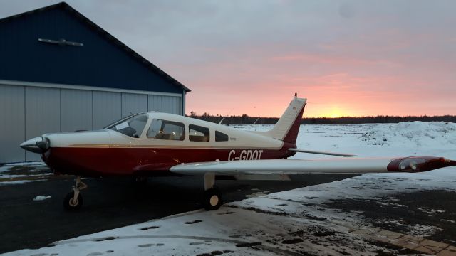 Piper Cherokee (C-GDQT)