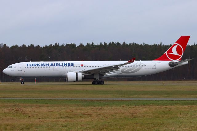 Airbus A330-300 (TC-JNT)