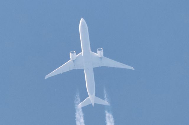 Boeing 777-200 (TC-JJJ) - TC-JJJ Boeing B-777-3 F2 ER De Istanbul IST vers New York JFK Altitude 10973 Mètres Vitesse 906 Km/H Survolant la ville de Lavaltrie QC. Le 13-08-2024 at 16:11.