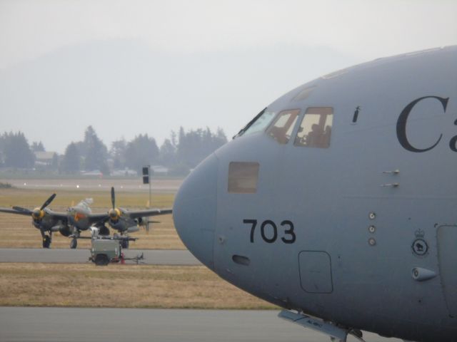 Boeing Globemaster III (17-7703)