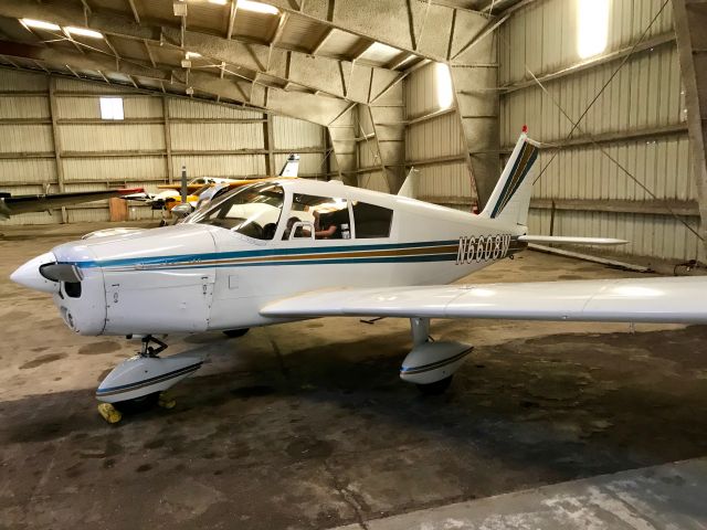 Piper Cherokee (N6608W)