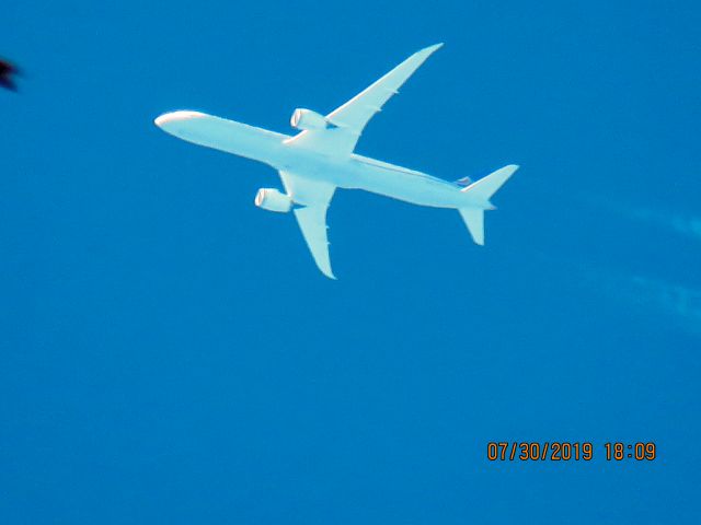 BOEING 787-10 Dreamliner (N12005)