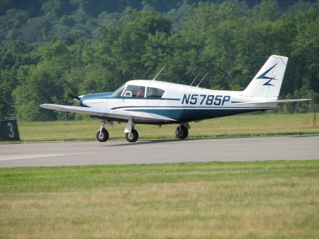 Piper PA-24 Comanche (N5785P) - Landing at the 2009 WRAP Pancake Breakfast Fly-In