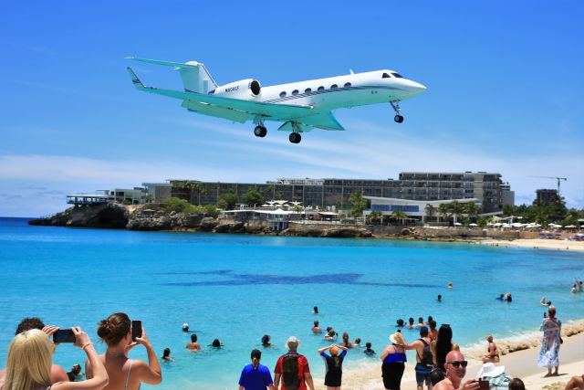 Gulfstream Aerospace Gulfstream IV (N808CF)