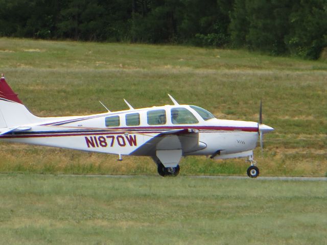 Beechcraft Bonanza (36) (N1870W)