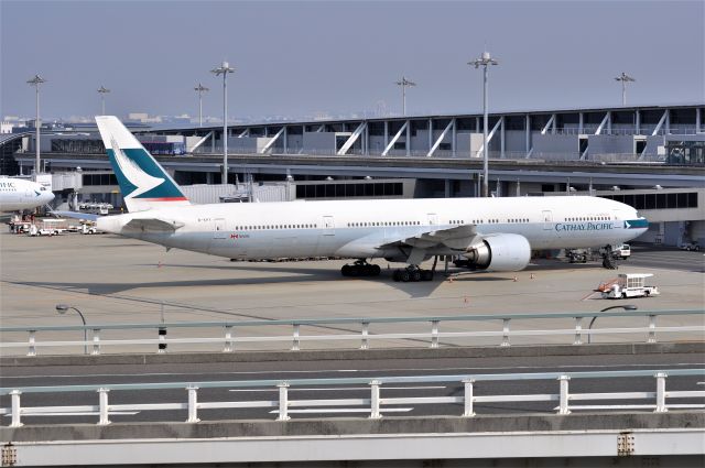 BOEING 777-300ER (B-KPY)