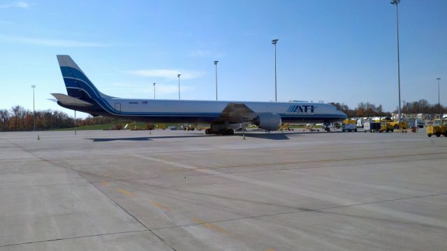 McDonnell Douglas DC-8-70 (N604BX)