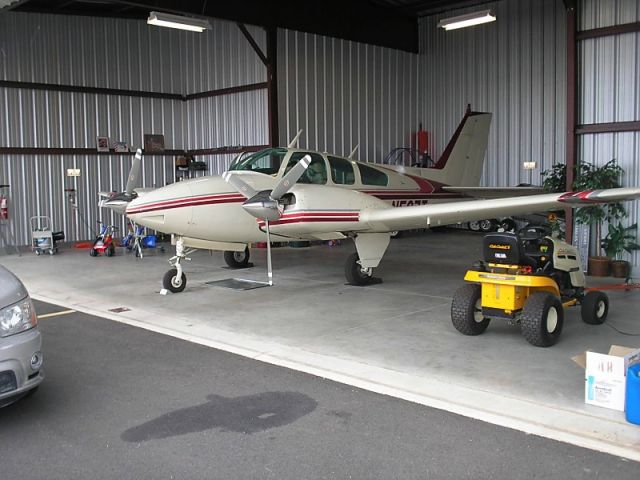 Beechcraft 55 Baron (N507T) - In the hangar