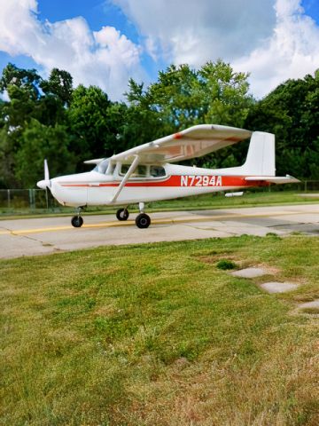 Cessna Skyhawk (N7294A)