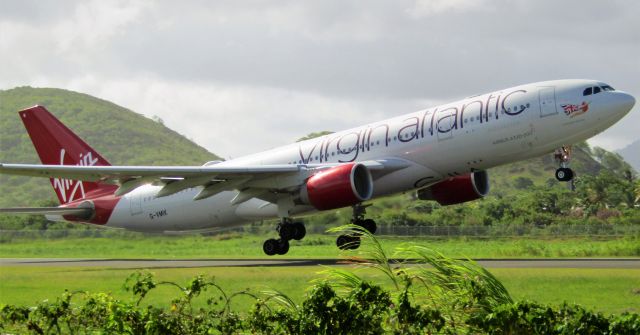 Airbus A330-200 (G-VMIK)